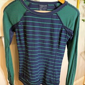 Lululemon Full Tilt long sleeve. Slalom stripe/inkwell/green bean size 6
